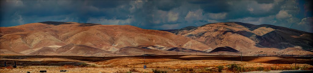 Cisz-Jordánia hegyei (fotó: Vladimir Kopolovich)
